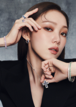 이성경, 명품 주얼리 브랜드 다미아니 앰버서더 발탁