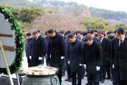 한화그룹 방산 3사, 국립서울현충원 참배로 새해 업무 시작