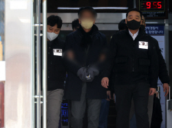 경찰 "이재명 피습범, 대통령 되는 것 막으려 범행"