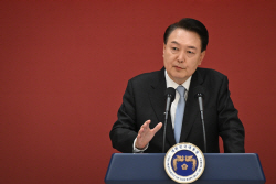 尹대통령 지지율 33% 소폭 반등…총선 여당 지지 35%[한국갤럽]