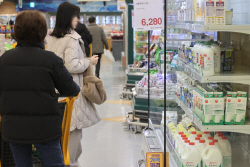 대형마트 공휴일 의무 휴업 평일로…단통법도 전면 폐지