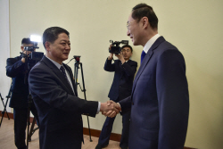 수교 75주년 북중, 밀착 강화…고위급 회담 잇따라