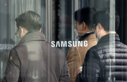 삼성전자 4분기 반도체 적자 2조원대…D램은 흑자 전환