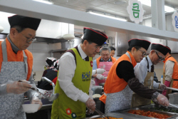 한화시스템, 설 맞아 서울서 음식 나눔 봉사 나서