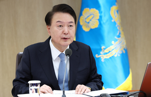 尹대통령 “의사 인력 확대는 늦출 수 없는 시대적 과제”