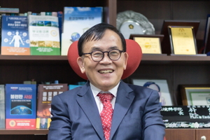 [인터뷰] 박석순 교수 “탄소중립 소동, 지구 온도 대신 경제성장률 낮춰”
