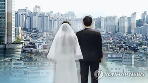 청소년 10명 중 3명만 “결혼은 필수”…10여년만에 ‘반토막’