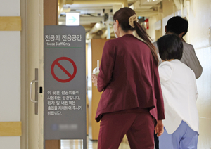 최후통첩 시한 D데이에 전공의 복귀 확산…수십명씩 돌아온 병원도