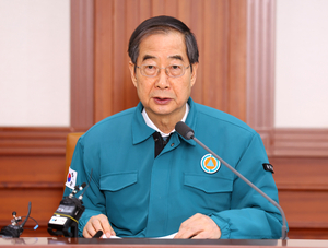 한덕수 총리 “불법적으로 의료현장 계속 비우면 정부 의무 이행할 것”