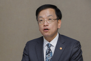 최상목 부총리 “물가 상황 엄중…2%대 물가 안착에 총력”