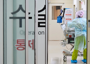 간호사 진료행위로 의료공백 막는다…장기적으로 의료체계 개편