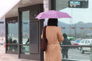 [오늘날씨 예보] 서울 등 점심 지나면 비…전국 낮 최고 8∼15도