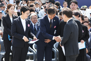 민주당, 조국 ‘범야권 연석회의’ 제안 사실상 거절…조국당 견제?