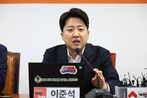 이준석, 尹에 “그렇게 사는 것도 자유, 내가 했으면 더 잘해”