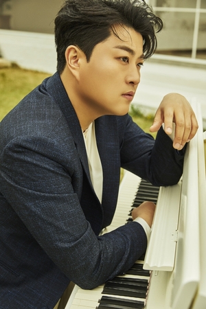 ‘뺑소니 혐의’ 김호중, 매니저에 대리 자수 부탁..소속사 “음주 절대 아니야”