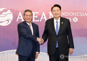 尹대통령, 오늘부터 한일중 정상회의…경제협력 물꼬 트나