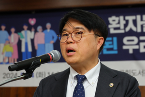 ‘법정 패배’ 의사들, 판사 겨냥 “대법관 회유 있었을 것” 맹비난