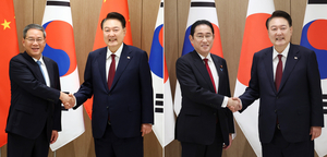 尹, 오늘 한일중 정상회의 개최…3국 공동선언 발표