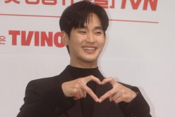 신한금융 광고모델 ‘김수현’ 출격...은행, 자산관리 마케팅 ‘격화’