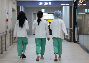 가톨릭의대 교수들도 무기한 휴진 유예…“진료 축소 형식으로”