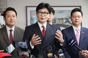 김기현 체제 “간신” 채특검 “어차피 안철수 등”...친윤 “미적분 폼만” 반박