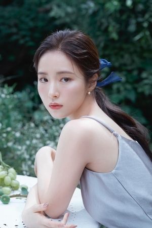 신세경, 아이유 소속사 이담엔터와 전속계약 만료