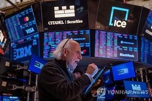 코스피 2700선도 불안…코스닥은 반년 만에 700대로