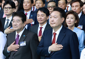 한동훈에 尹·元·김 여사 다 꺼냈지만 본전은?...野만 “국정농단” 빌미