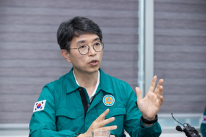 폭우·전기차 화재에 매립지 선정까지…몸이 열개도 모자란 김완섭 환경부 장관