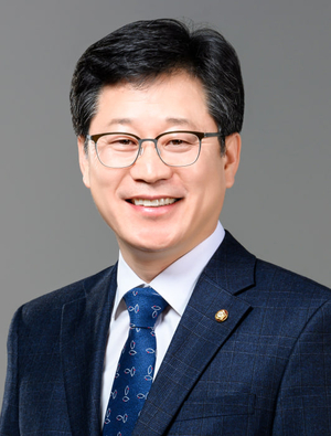 [2024 국감] 안호영 환노위원장, 재생에너지 목표 축소 비판…산업부에 상향 촉구