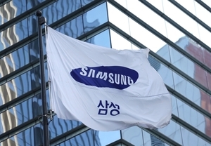 [특징주] 삼성전자, 10조 규모 자사주 매입에 5%대 강세