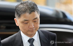 [특징주] 비상계엄 사태 수혜주?…카카오, 尹 탄핵 가능성에 7% 강세