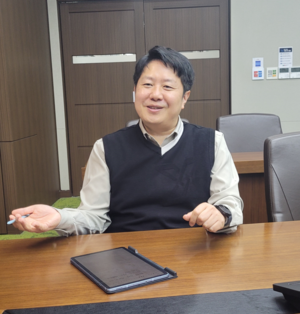 [길 잃은 RE100㉔] 조현성 신성이엔지 용인사업장 공장장 “RE100 중개시장 참여 용량 1000→300kW 완화 필요”