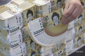 카드·페이 이용 늘자 위조지폐 줄었다...5000원권 가장 많아