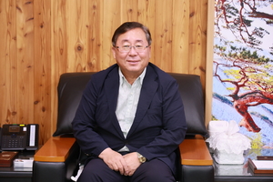 [신년인터뷰] 김정희 울진군의회 의장,“투명한 의회 운영 ,주요 현안 해결에 최선 다하겠다”