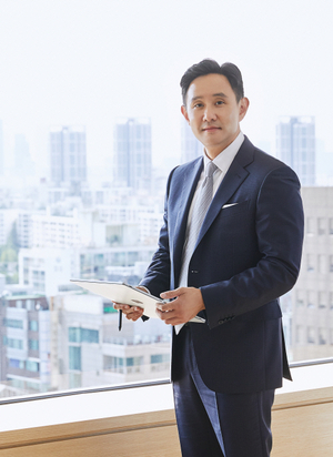 최윤범 회장, 집중투표제·회사채로 영풍에 공·수압박