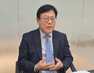 [에경 초대석] 이근주 한국핀테크산업협회장 “올해 회원사 521곳 실태 조사…백서 만든다”