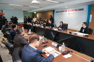 “트럼프 관세 부과, 中企 대미수출 1.2조원 타격”