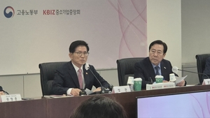 김문수 장관 만난 中企 “주52시간·중처법 손질” 한목소리