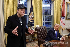 머스크에 울고 웃고…서학개미 테슬라 사랑 여전