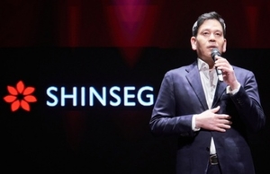 정용진 신세계 회장 “이마트·스타벅스 초격차로 신성장”