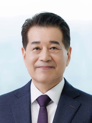 포스코그룹 창립 57주년…장인화 회장 “포스코 DNA 되새겨 난관 극복하자”