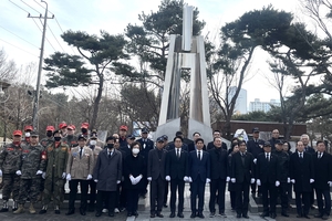 [포토뉴스] 대구 달서구, 제106주년 3.1절 기념 태극단 학생 독립운동 기념탑 참배행사