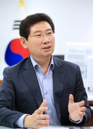 용인시, 이상일표 ‘고령 어르신 차량 동행 서비스’ 시행...전국 최초
