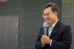김동연, “조국혁신당 오픈프라이머리 제안 환영...민주당의 조속한 결정 촉구”