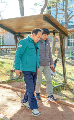이권재 오산시장 “맨발황톳길, 다시 시민들 맞이합니다”