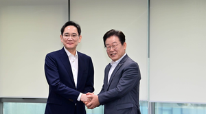 이재용 만난 이재명 “삼성이 경제성장 견인차 역할 해달라”