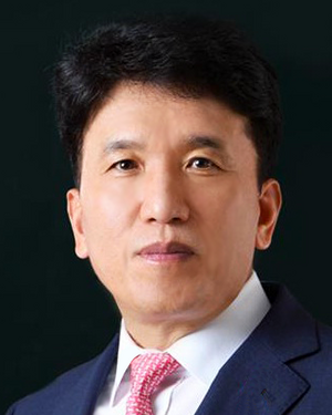 ‘취임 후 주가 26%↑’...함영주 회장, 리더십 연장전 돌입