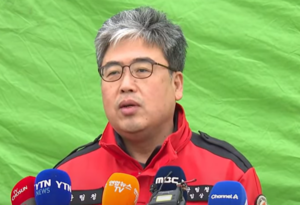 산림청장 “밤 사이 내린 비로 산불진화 유리…주불 진화 총력”