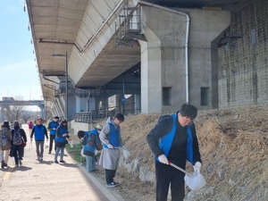 한국사회보장정보원, 반포한강시민공원에서 ‘노플라스틱 한강’캠페인 실시